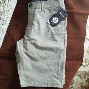 Brand New Men's Volcom shorts